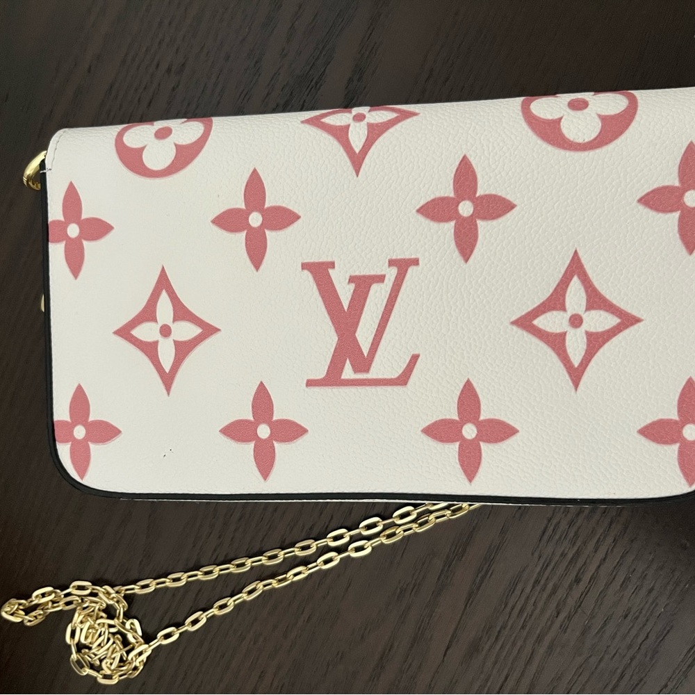 Louis Vuitton White and Pink Monogram Crossbody Bag - Picture 6 of 6